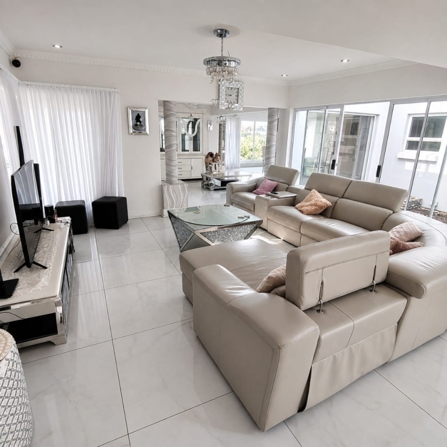 5 Bedroom Property for Sale in Selborne Eastern Cape
